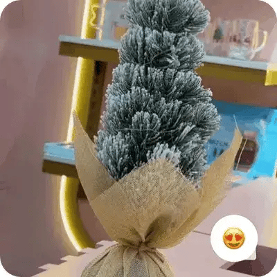 Árbol de Navidad Nevado de Mesa con Luces LED – 45 cm